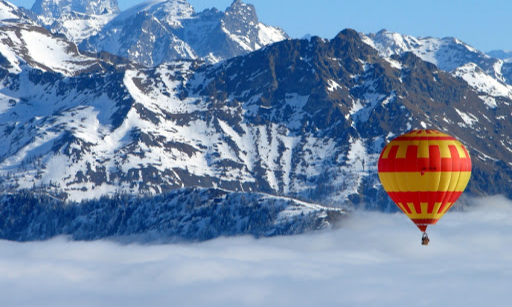 Hot air balloon flight in Aosta Valley