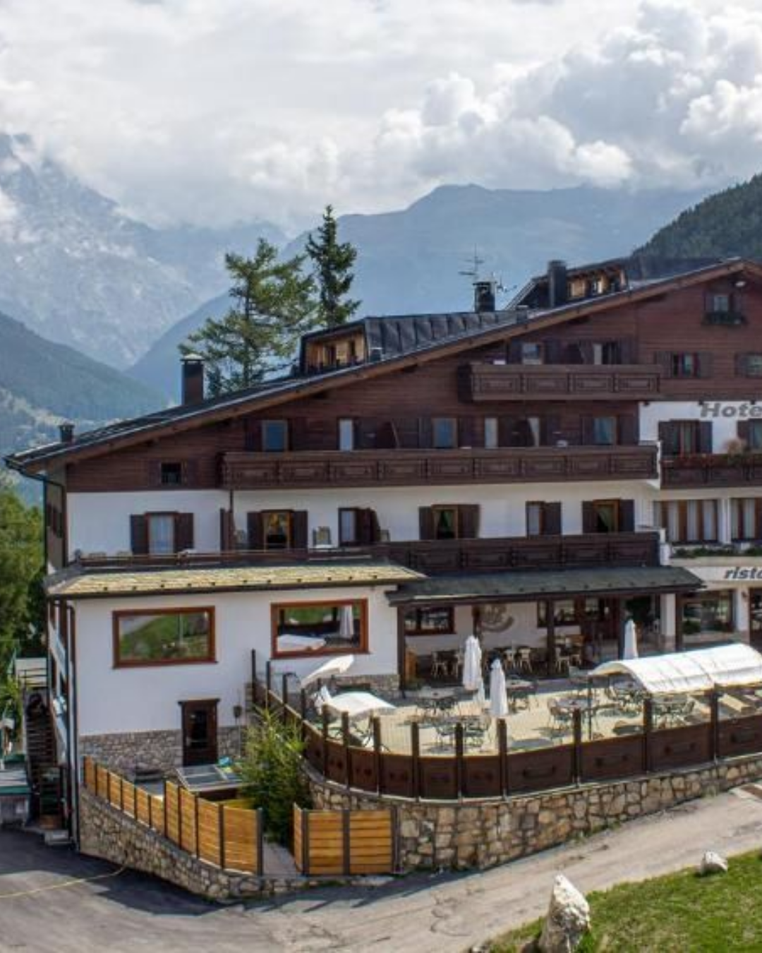 Hotel Vallechiara Bormio con skipass incluso